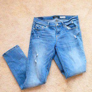 Aeropostale Short Size 10 Distressed Jeans in EUC
